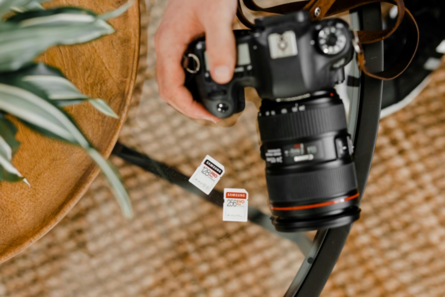 Студент під час практичного заняття з відеомонтажу